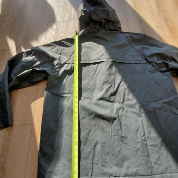 Rain coat - Picture 6 of 7